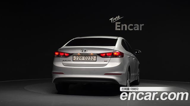 Hyundai AVANTE 2017 — photo 4