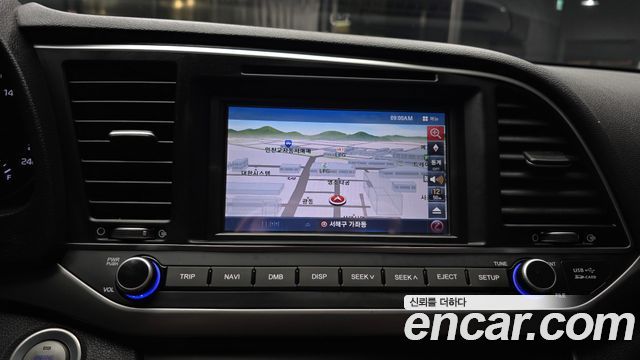 Hyundai AVANTE 2017 — photo 20