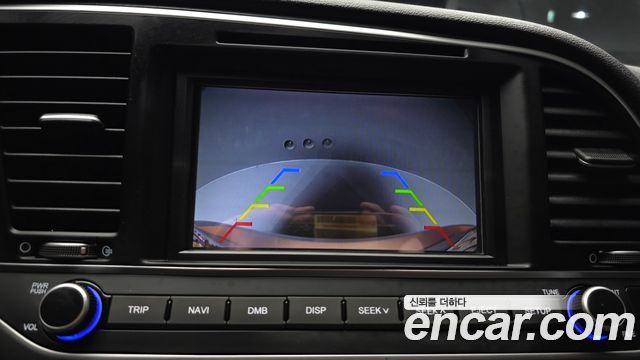 Hyundai AVANTE 2017 — photo 21