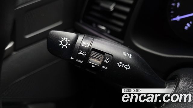 Hyundai AVANTE 2017 — photo 26