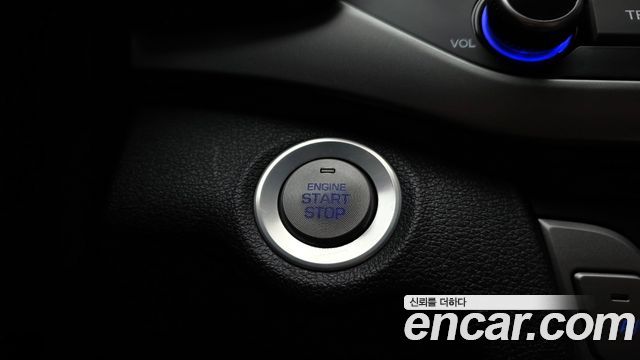 Hyundai AVANTE 2017 — photo 28