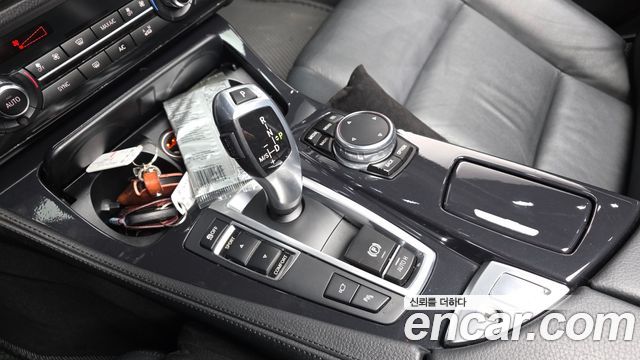 BMW 5-Series 2016 — photo 9