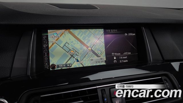 BMW 5-Series 2016 — photo 15