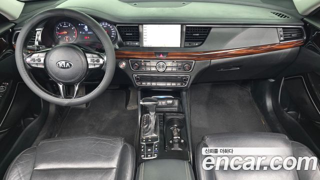 Kia K7 2016 — photo 10
