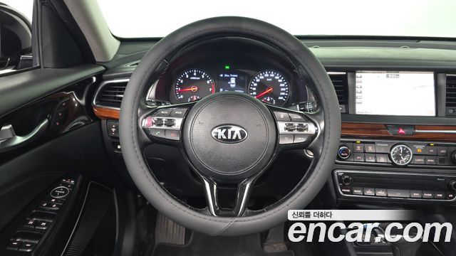 Kia K7 2016 — photo 19