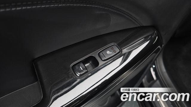 Kia K7 2016 — photo 30
