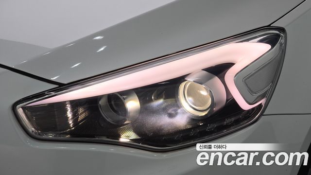Kia K7 2013 — photo 8