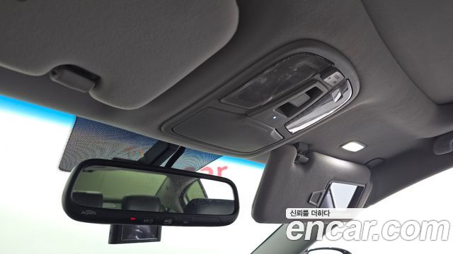 Kia K7 2013 — photo 27