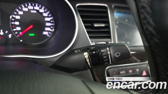Kia K7 2013 — photo 30