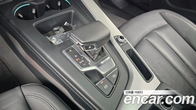 Audi A4 2020 — photo 12
