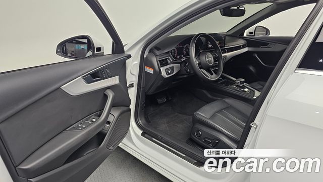 Audi A4 2020 — photo 13