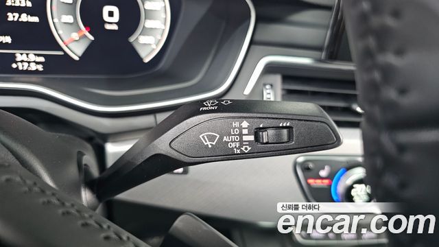 Audi A4 2020 — photo 27