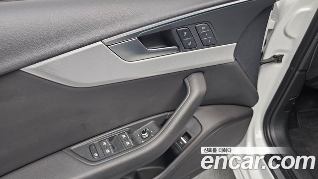 Audi A4 2020 — photo 28
