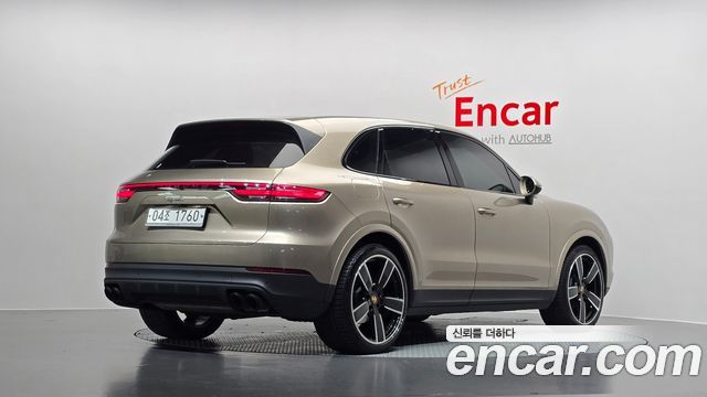 Porsche Cayenne 2019 — photo 2