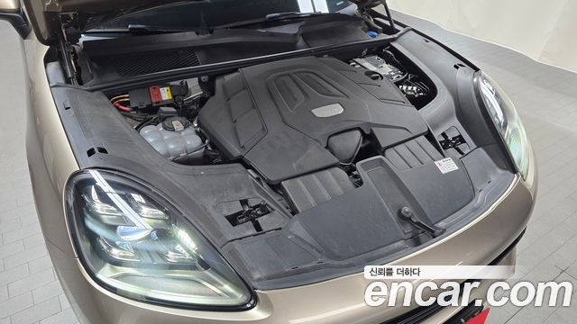 Porsche Cayenne 2019 — photo 6