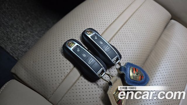 Porsche Cayenne 2019 — photo 25