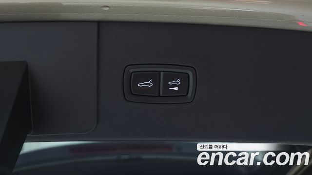 Porsche Cayenne 2019 — photo 33