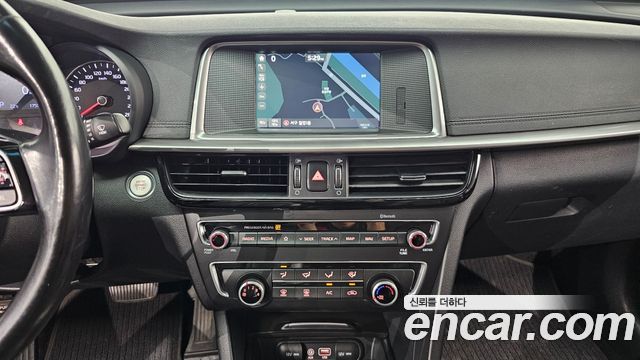 Kia K5 2019 — photo 17