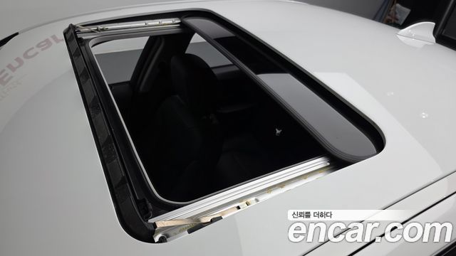 BMW 3-Series 2018 — photo 24