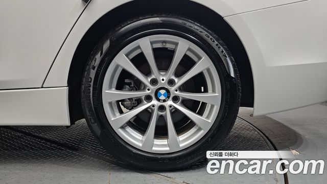 BMW 3-Series 2018 — photo 7