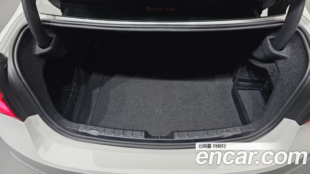 BMW 3-Series 2018 — photo 33