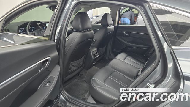 Hyundai Sonata 2022 — photo 18