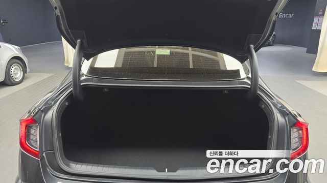 Hyundai Sonata 2022 — photo 23