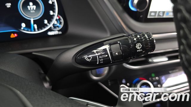 Hyundai Sonata 2022 — photo 27
