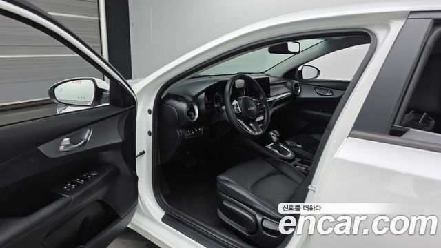 Kia K3 2022 — photo 10