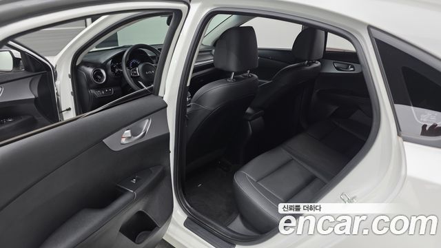 Kia K3 2022 — photo 11