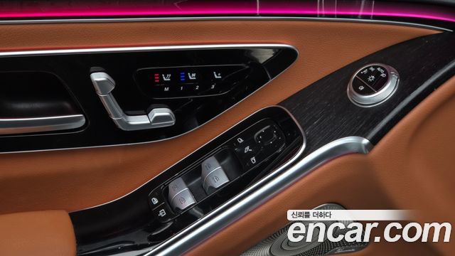 Mercedes-Benz S-Class 2022 — photo 26
