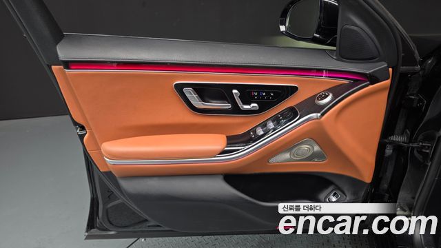 Mercedes-Benz S-Class 2022 — photo 14