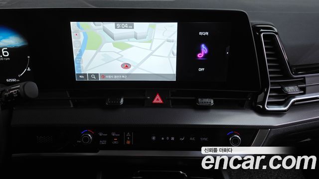 Kia Sportage 2023 — photo 18
