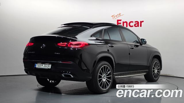 Mercedes-Benz GLE-Class 2022 — photo 2