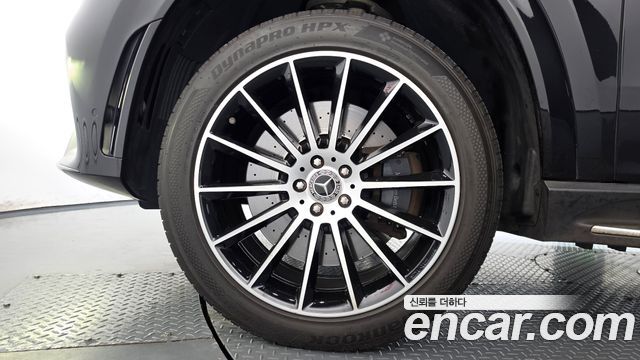 Mercedes-Benz GLE-Class 2022 — photo 5