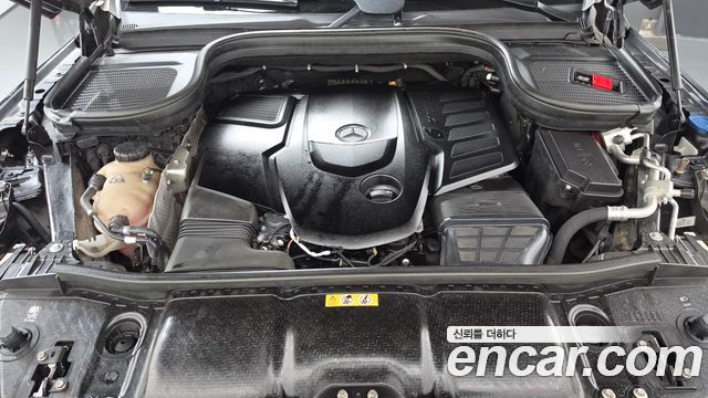Mercedes-Benz GLE-Class 2022 — photo 6