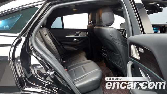 Mercedes-Benz GLE-Class 2022 — photo 17