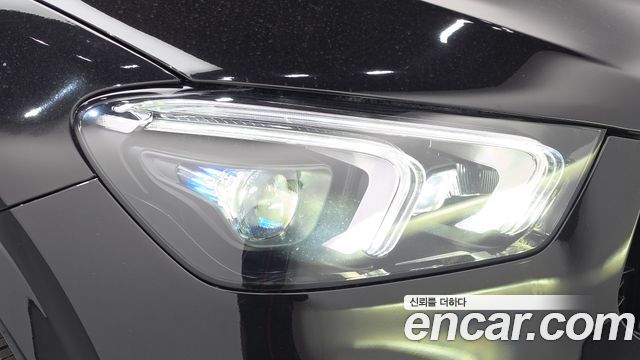 Mercedes-Benz GLE-Class 2022 — photo 8