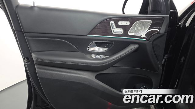Mercedes-Benz GLE-Class 2022 — photo 14