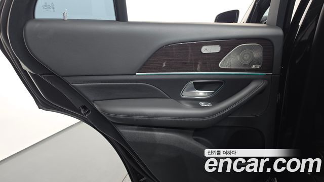 Mercedes-Benz GLE-Class 2022 — photo 15