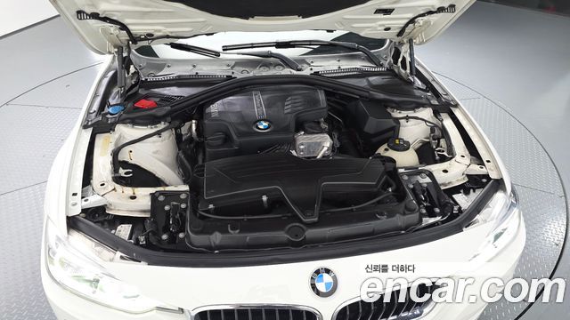 BMW 3-Series 2017 — photo 6