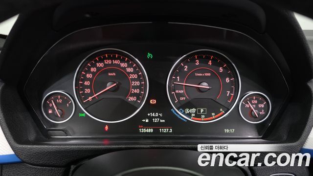 BMW 3-Series 2017 — photo 11