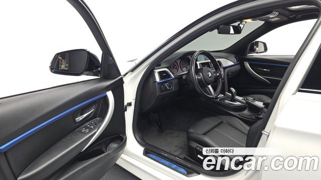 BMW 3-Series 2017 — photo 13