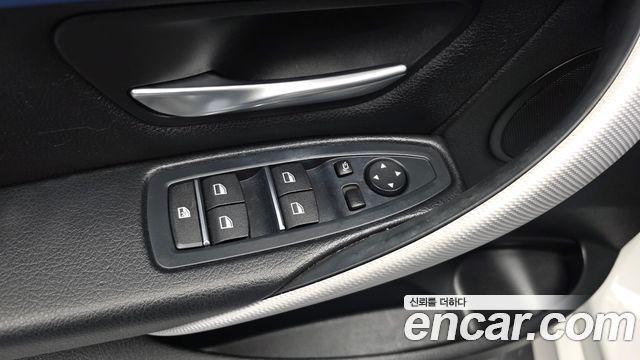 BMW 3-Series 2017 — photo 29