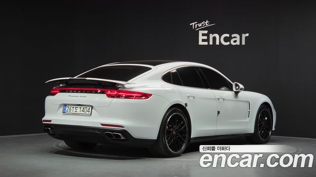 Porsche Panamera 2017 — photo 2