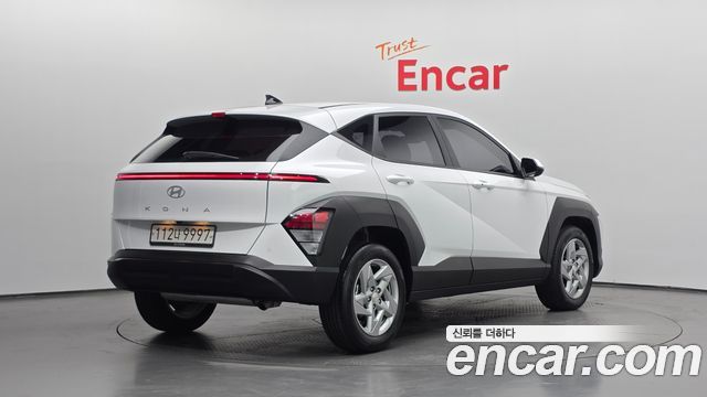 Hyundai Kona 2023 — photo 2