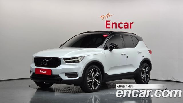Volvo XC40 2019 — photo 1