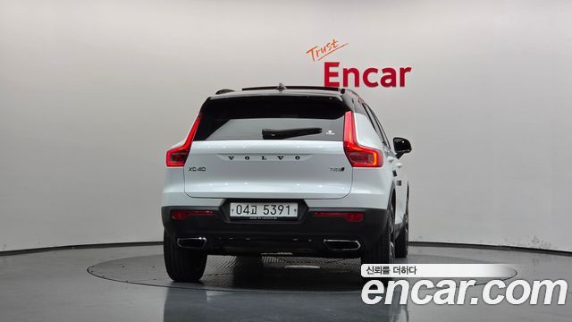 Volvo XC40 2019 — photo 4