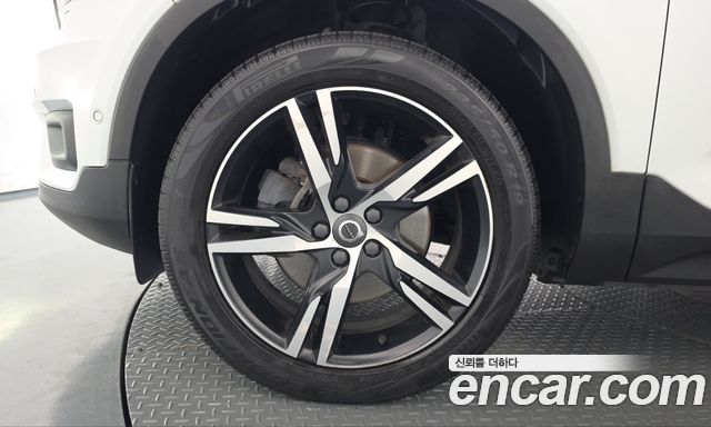 Volvo XC40 2019 — photo 5