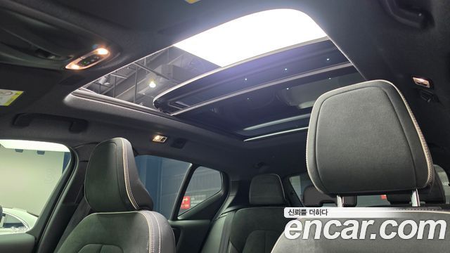 Volvo XC40 2019 — photo 21